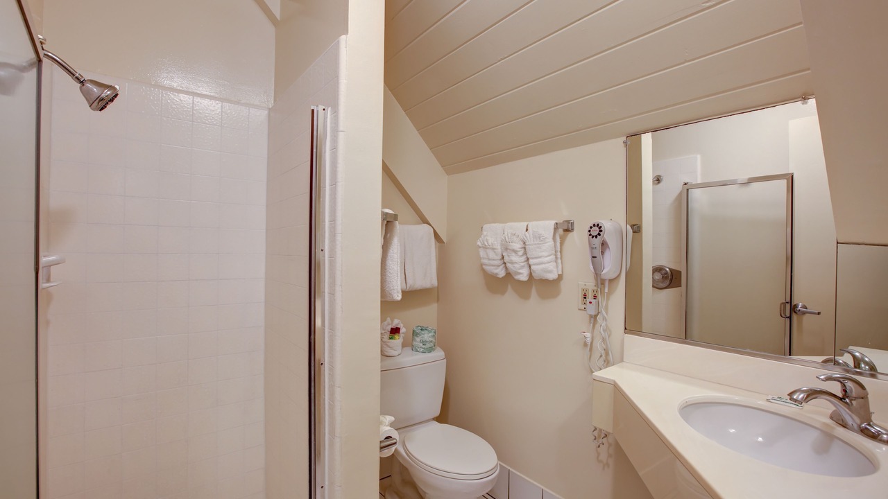 Photo of Bathroom in Newport Shores