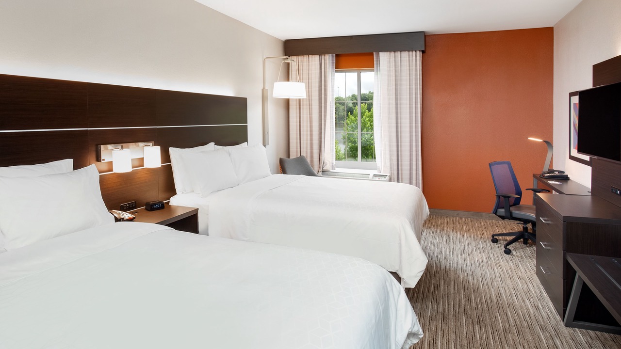 Photo of Bedroom in Haskell