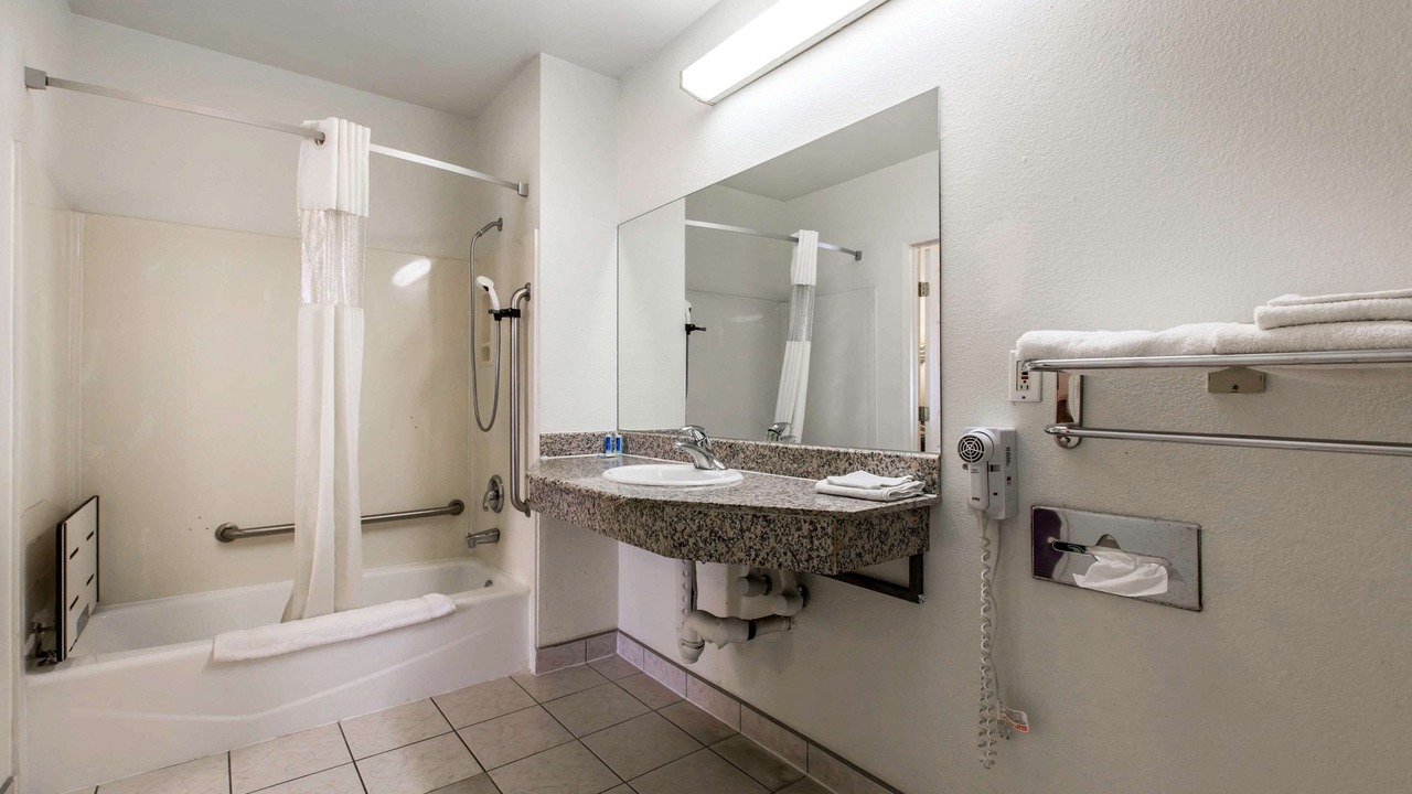 Photo of Bedroom in Beaumont