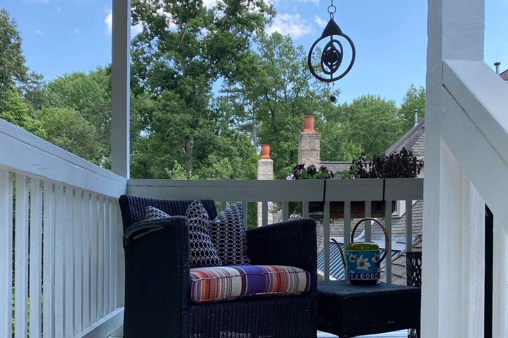 Photo of Outdoor in Old Irving Park