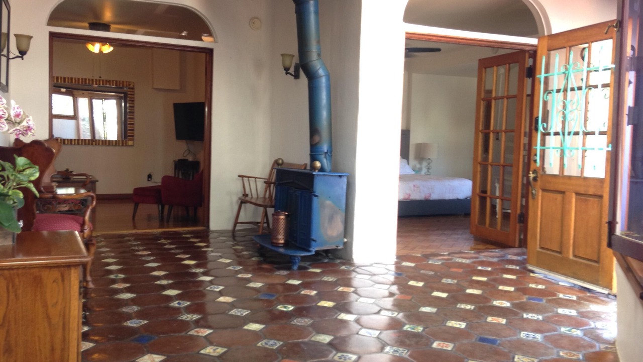 Photo of Livingroom in Hollywood Heights