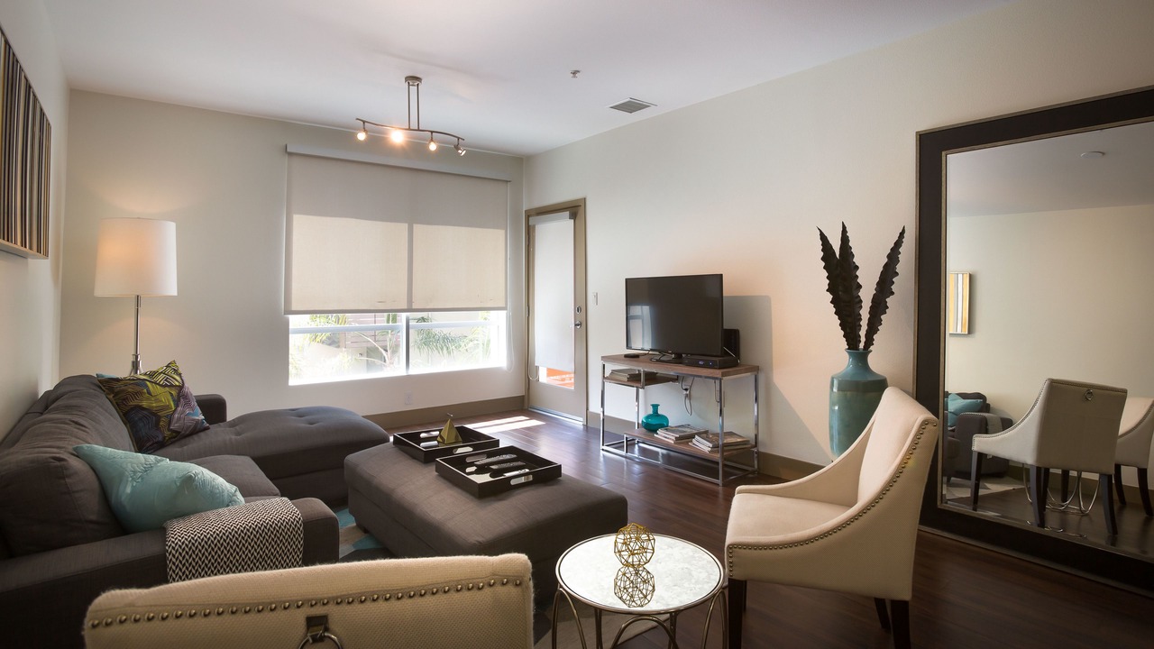 Photo of Livingroom in Hollywood Hills West