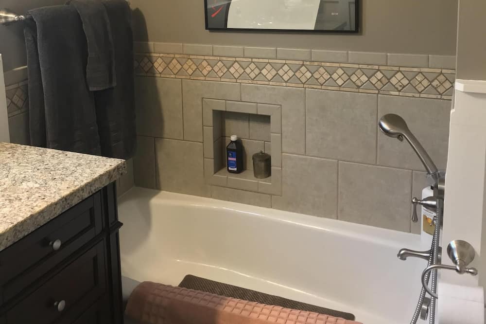 Photo of Bathroom in Valley Village