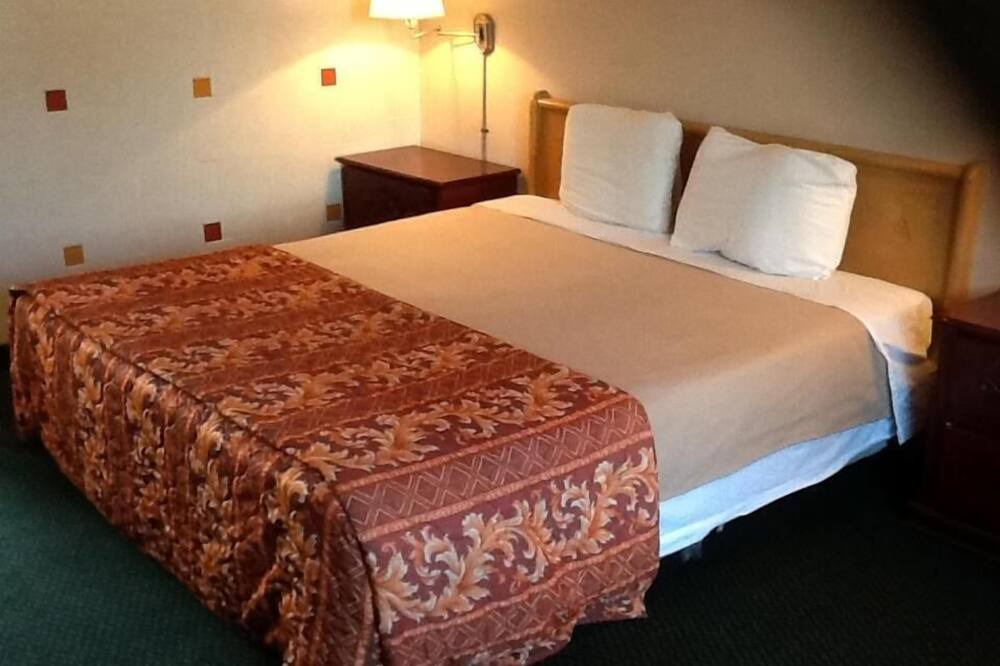 Photo of Bedroom in Downey