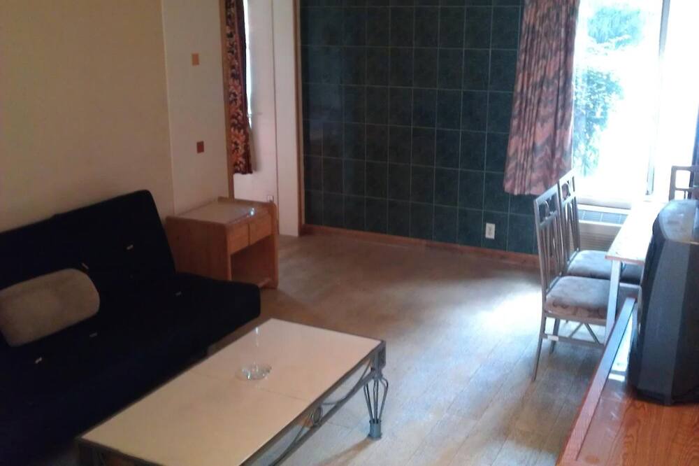 Photo of Livingroom in Downey