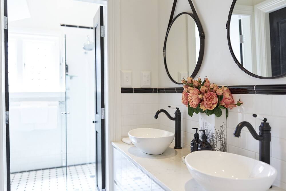Photo of Bathroom in Glenroi