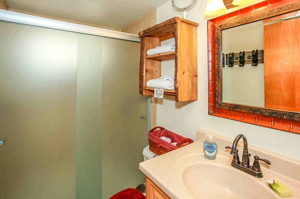 Photo of Bathroom in Moonridge