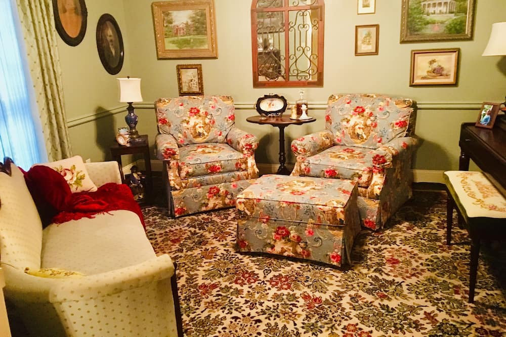 Photo of Livingroom in Holly Springs