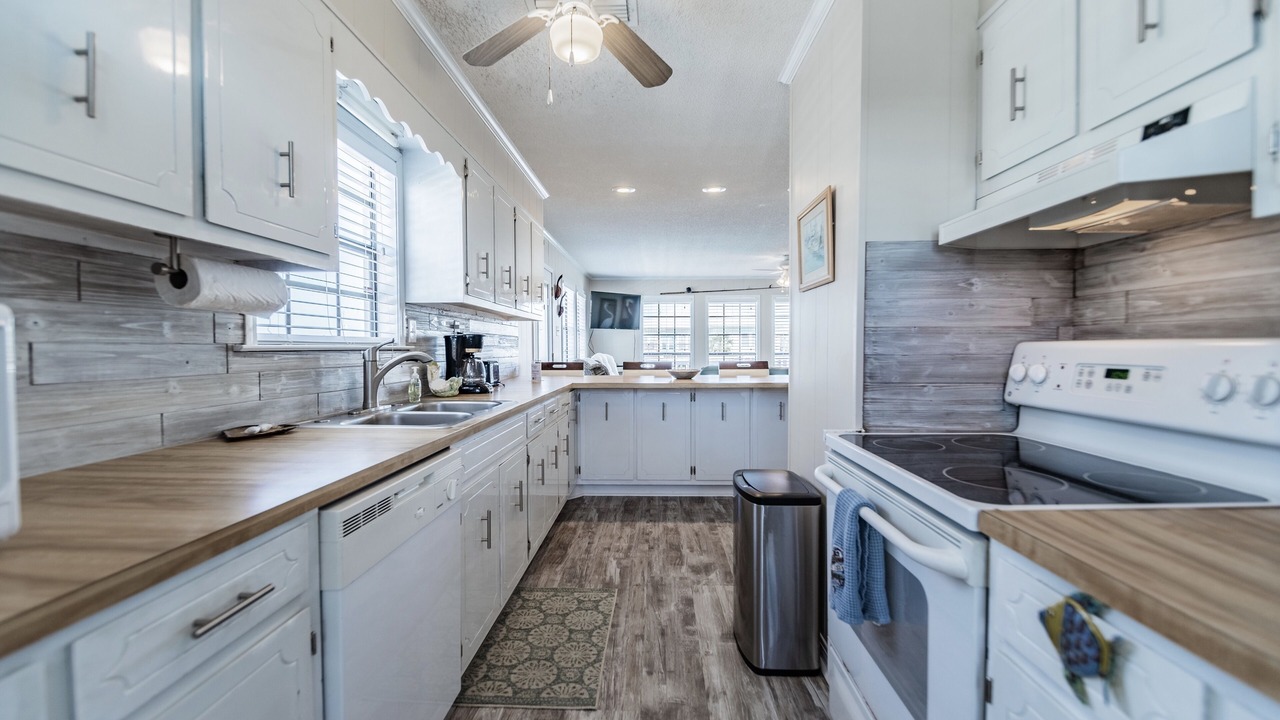 Photo of Kitchen in Silver Cay