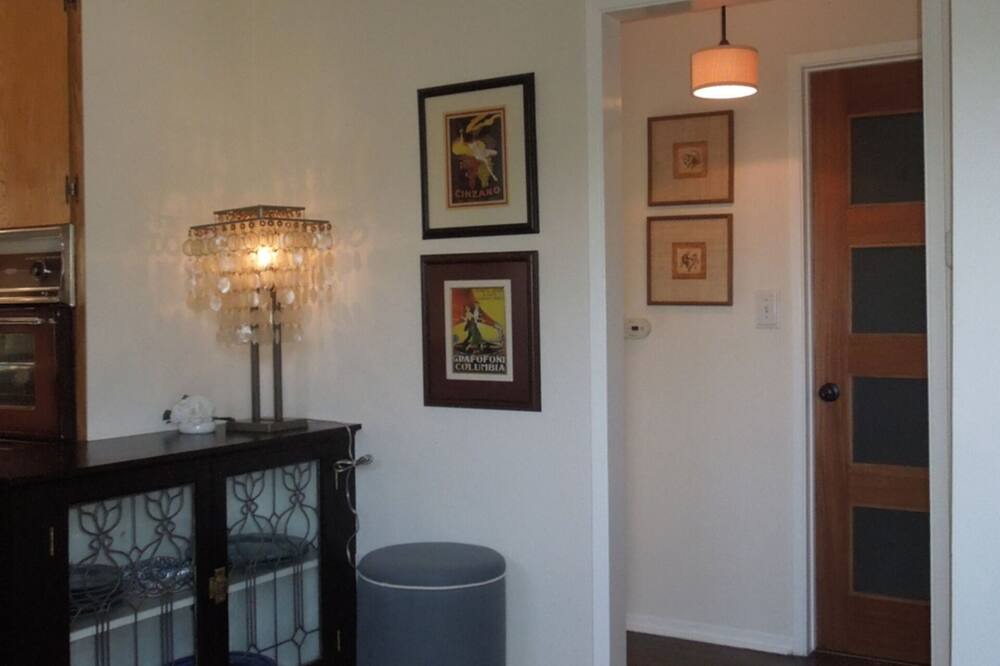 Photo of Bathroom in Beachwood Canyon