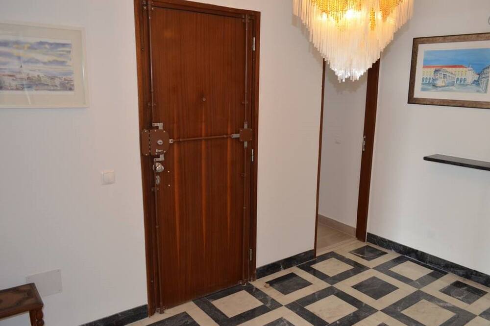 Photo of Bedroom in Cacilhas