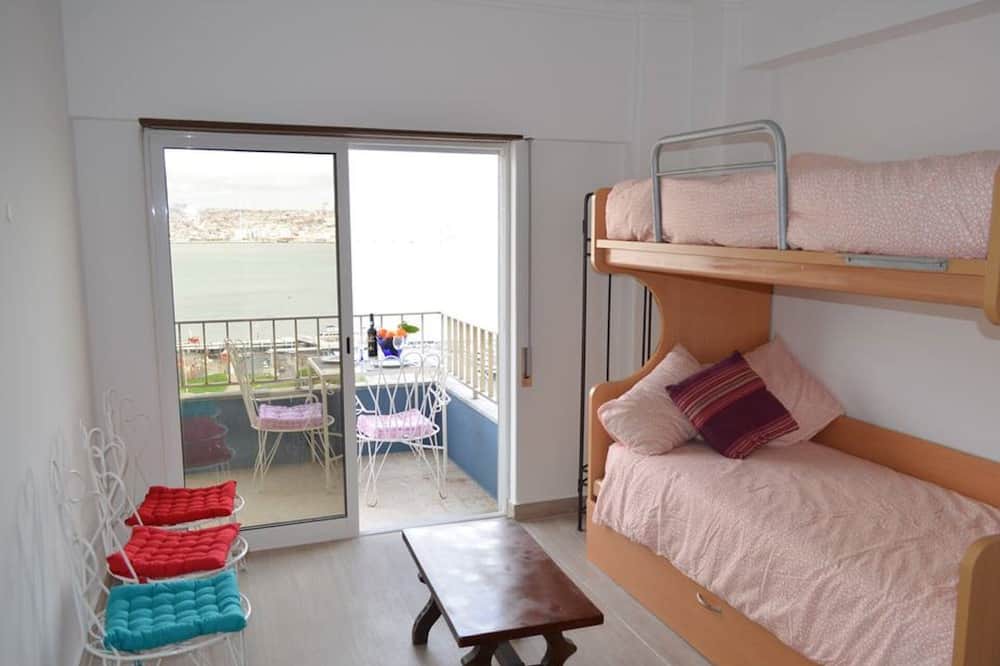Photo of Bedroom in Cacilhas