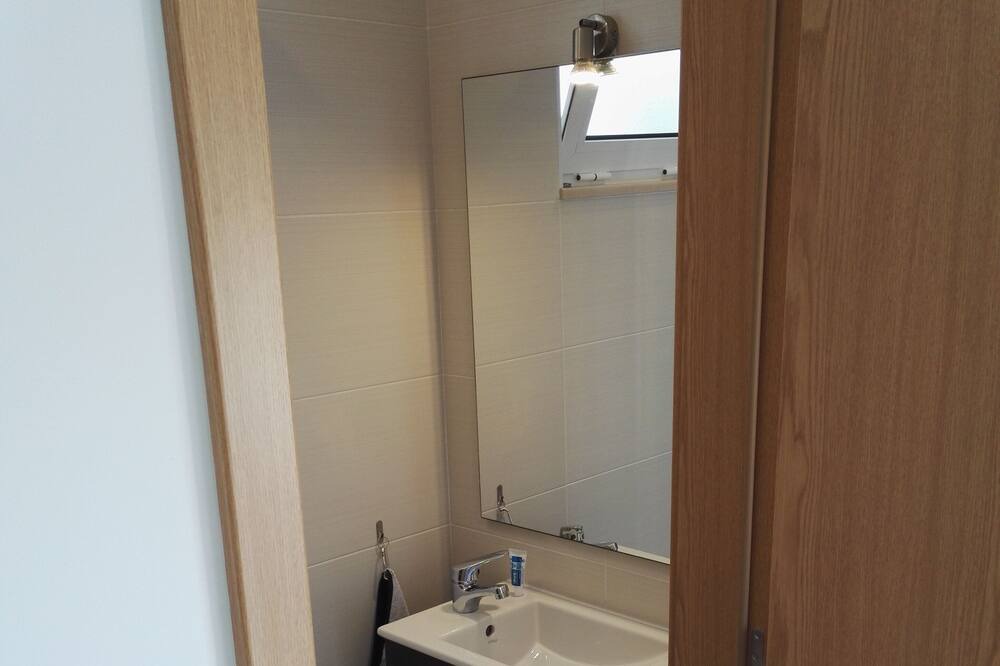 Photo of Bathroom in Cacilhas