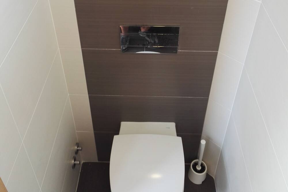 Photo of Bathroom in Cacilhas