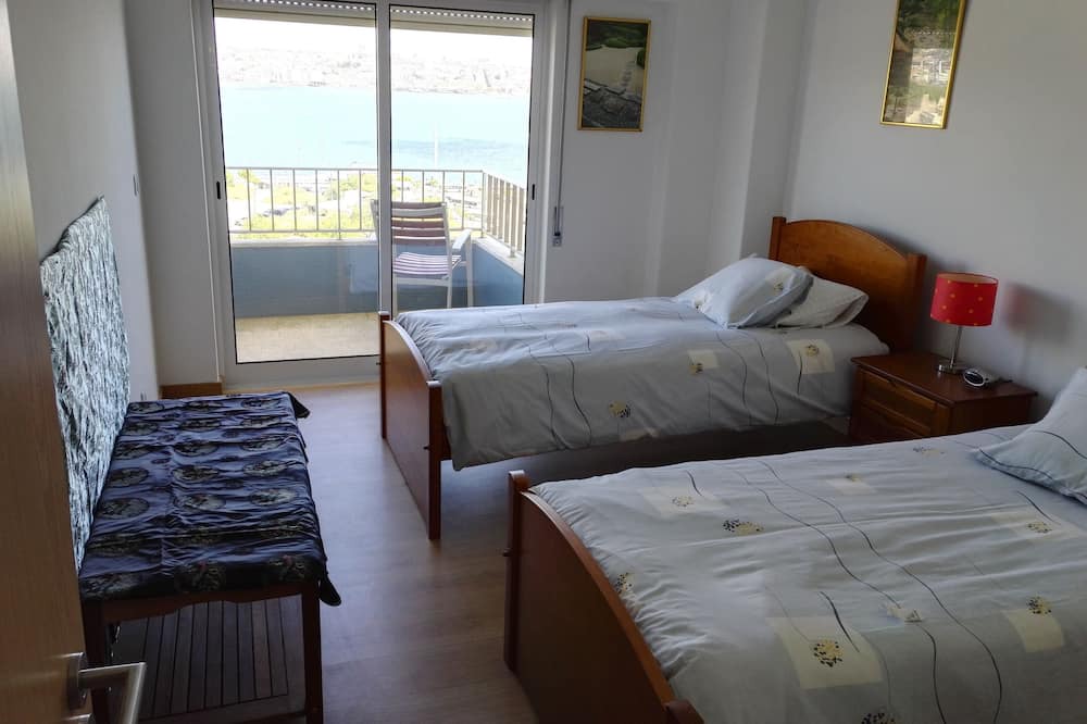 Photo of Bedroom in Cacilhas