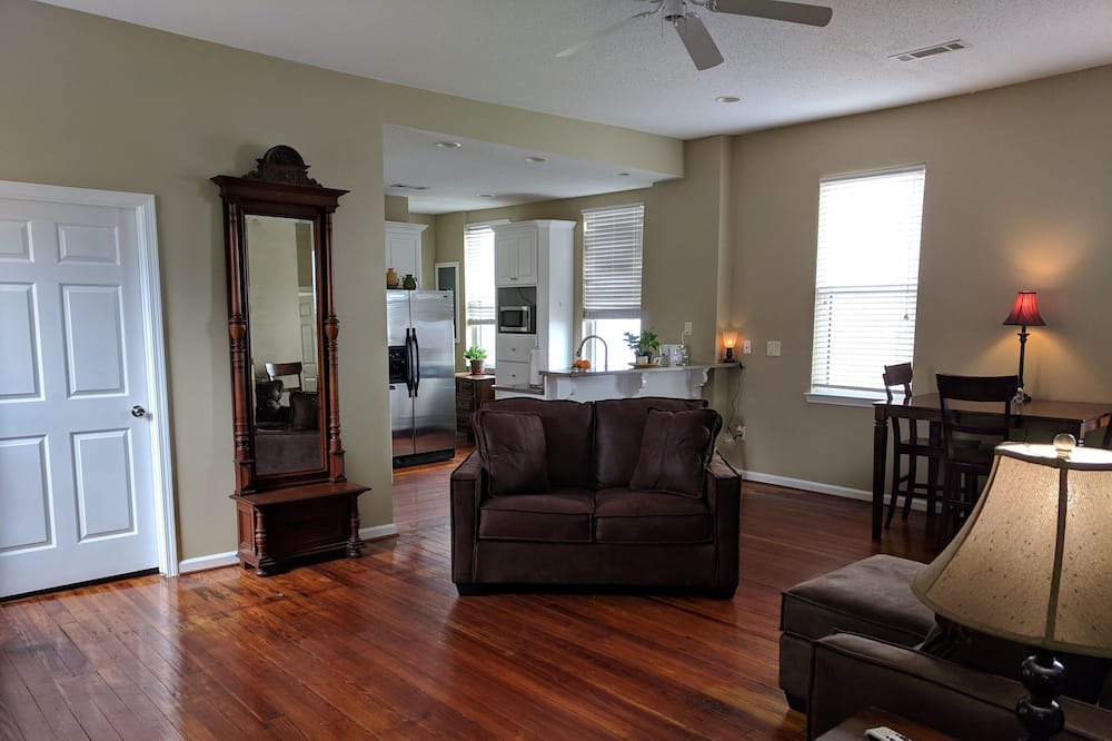 Photo of Livingroom in Troy