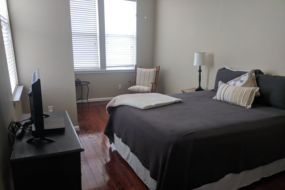 Photo of Bedroom in Troy