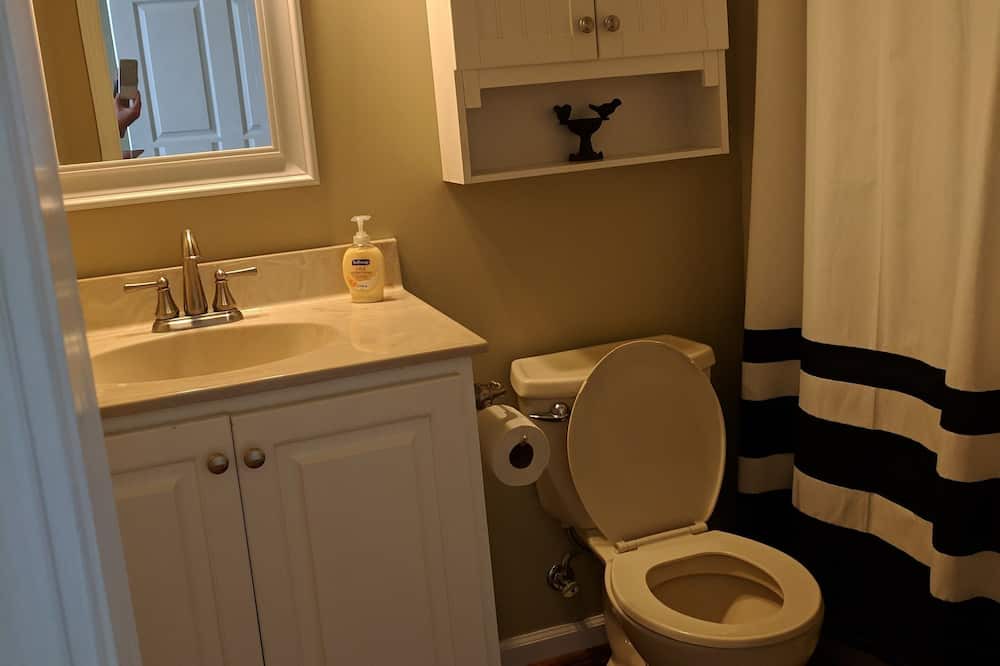 Photo of Bathroom in Troy