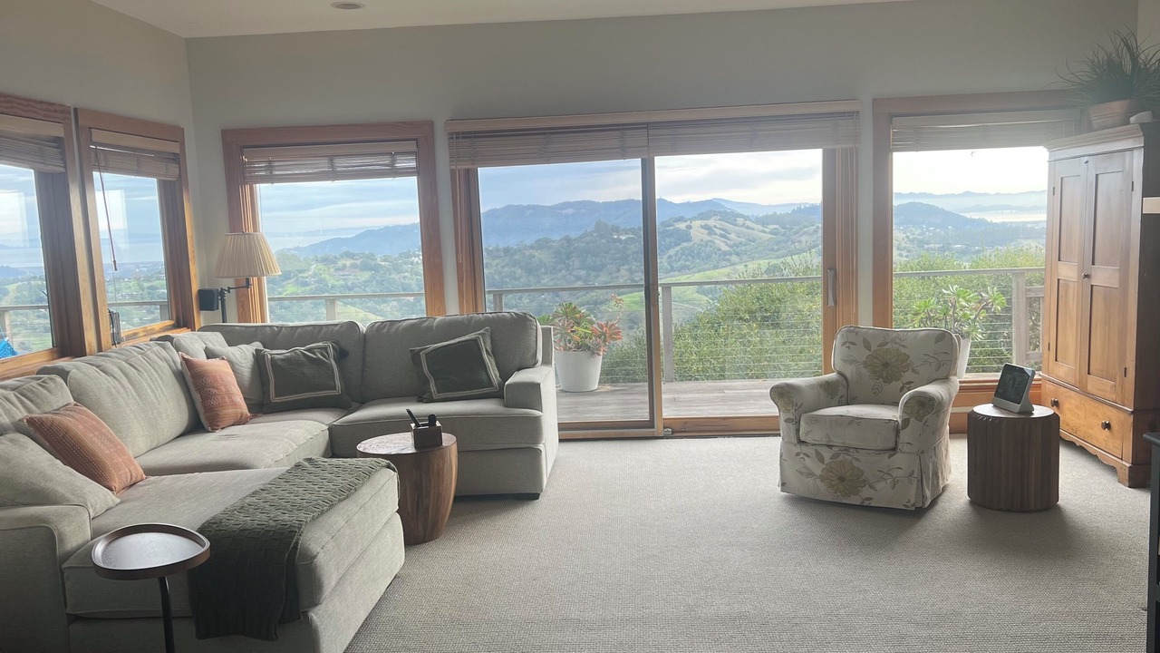 Photo of Livingroom in San Anselmo