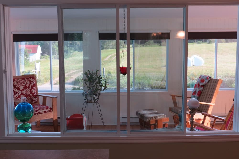 Photo of Livingroom in Les Eboulements