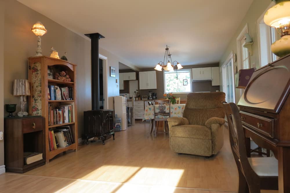 Photo of Livingroom in Les Eboulements