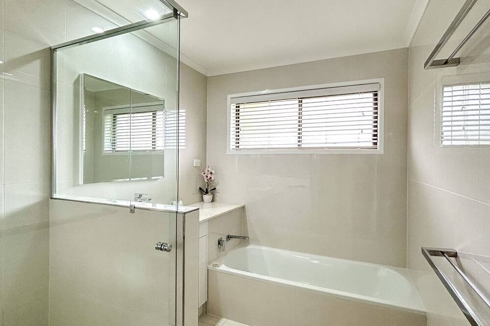 Photo of Bathroom in Traviston