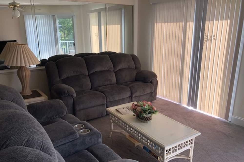 Photo of Livingroom in Calabash