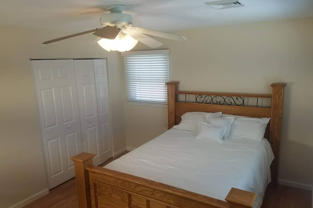 Photo of Bedroom in Mystic Island