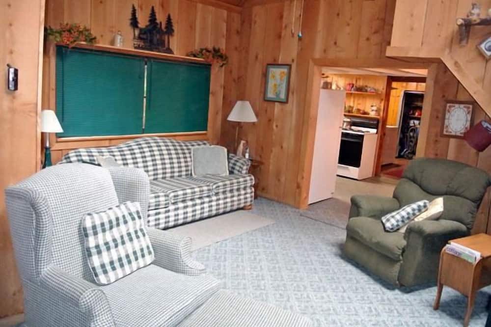 Photo of Livingroom in Camp Nelson