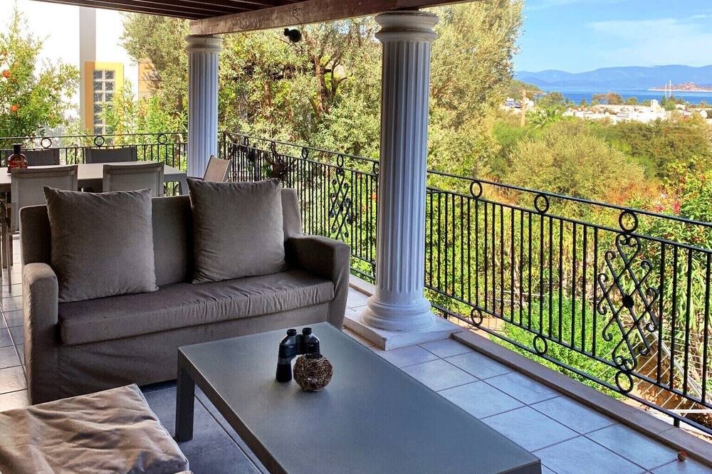Photo of Patio Balcony in Torba