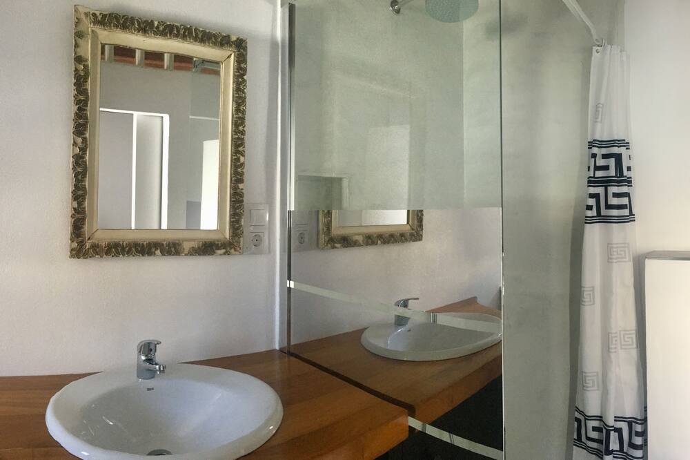 Photo of Bathroom in Ibiza City Centre