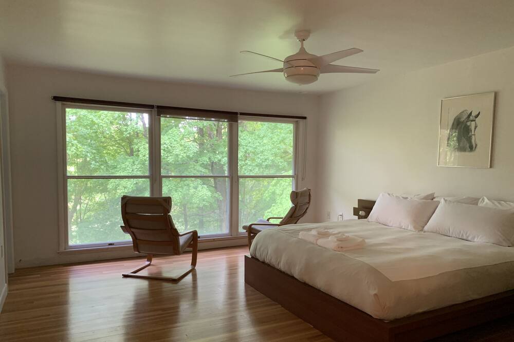 Photo of Bedroom in Town of Lloyd