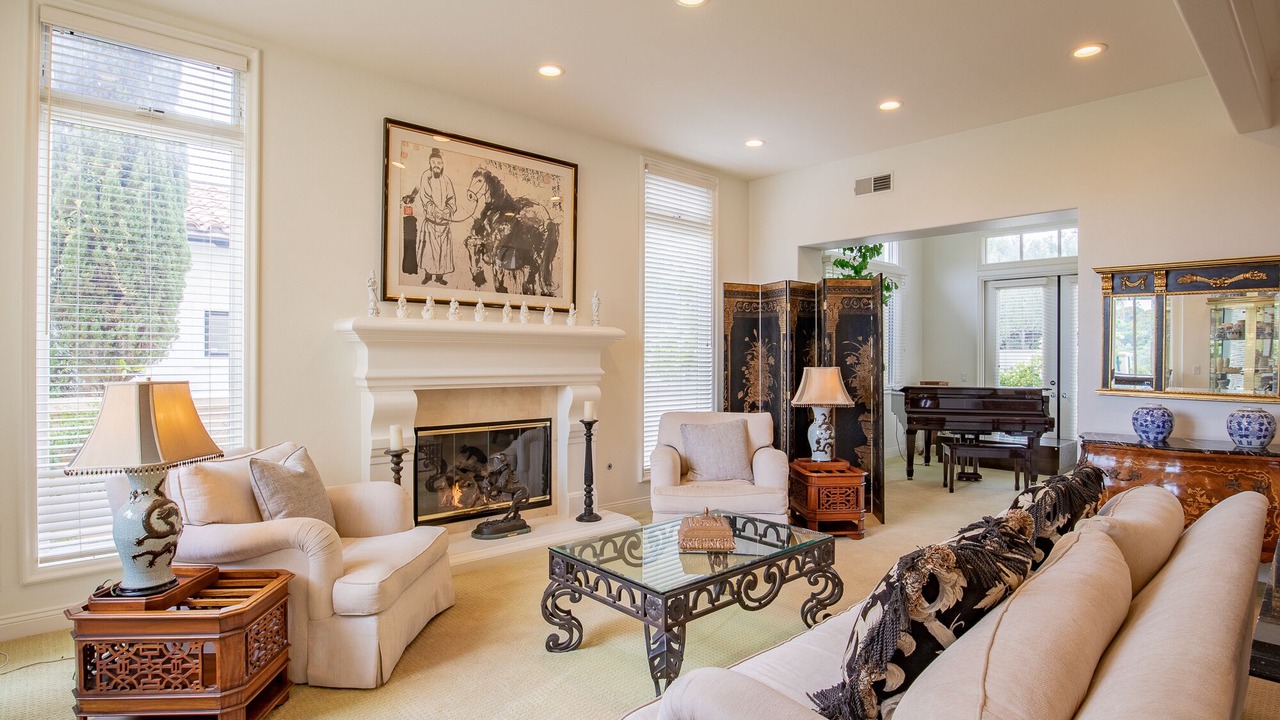 Photo of Livingroom in Newport Coast