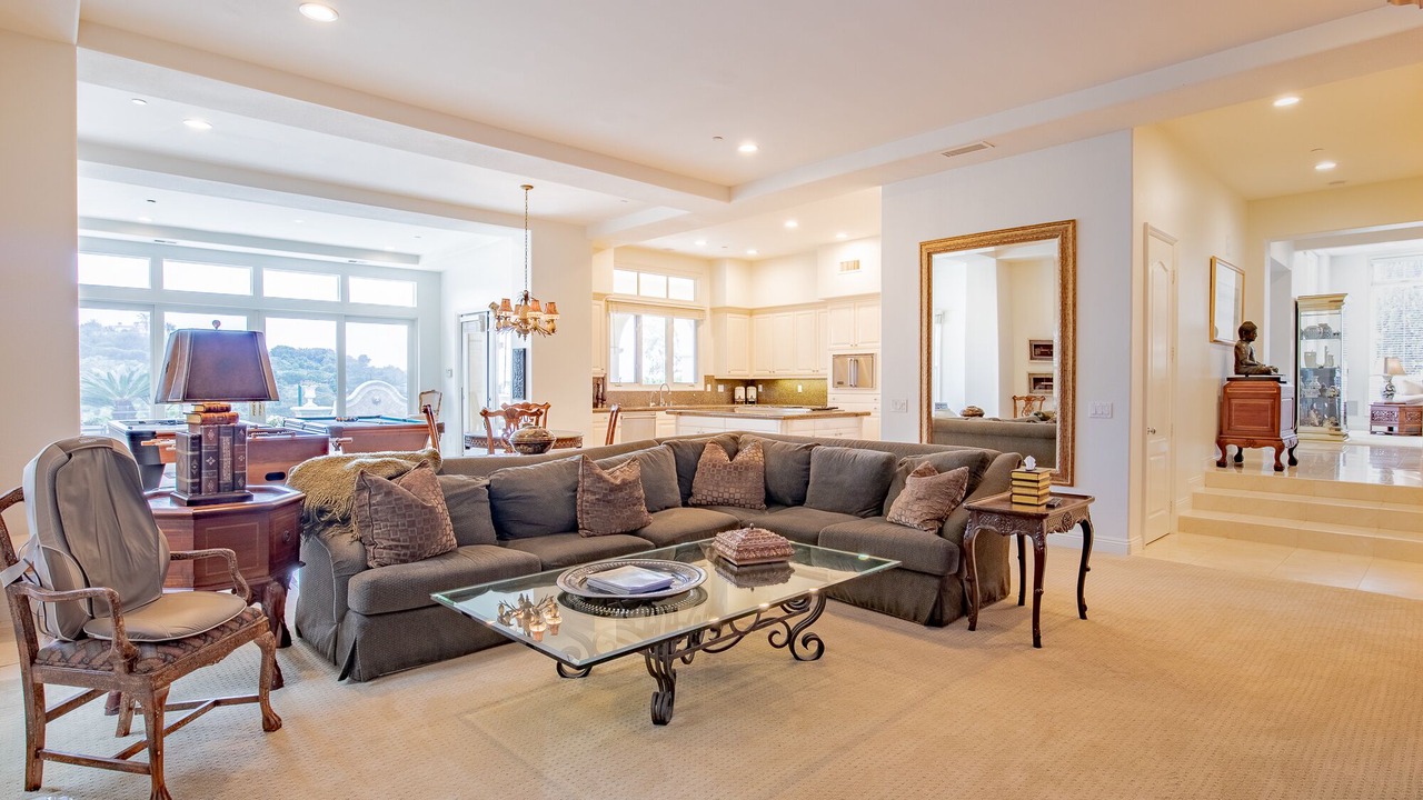 Photo of Livingroom in Newport Coast
