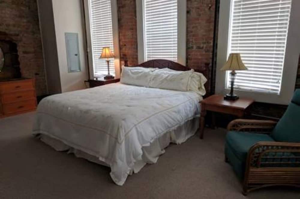 Photo of Bedroom in Troy