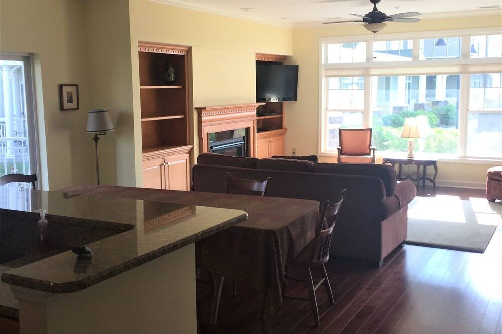 Photo of Livingroom in Bemus Point