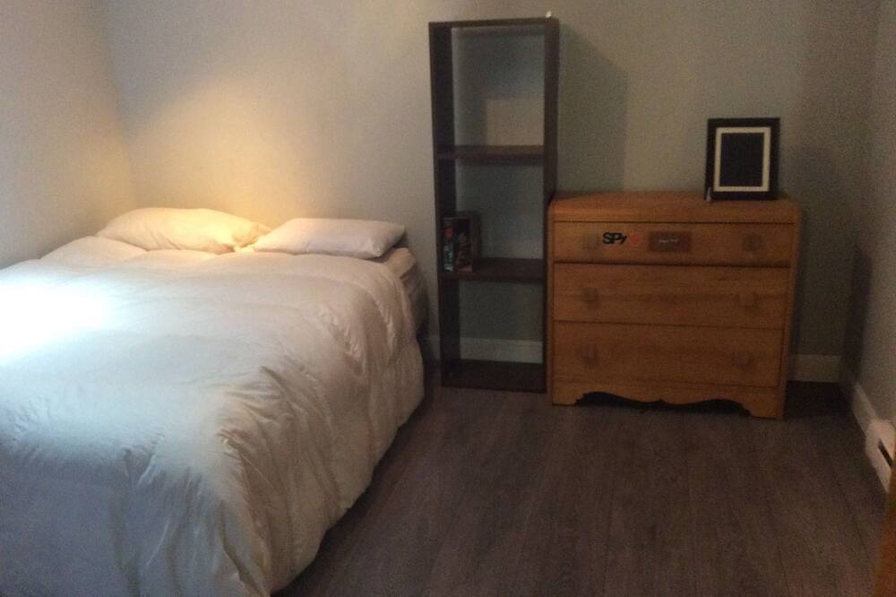 Photo of Bedroom in Saint-Nicolas
