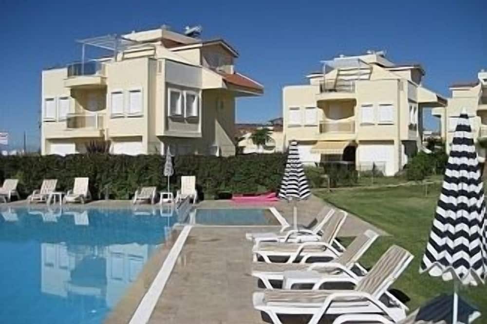 Photo of Outdoor in Side
