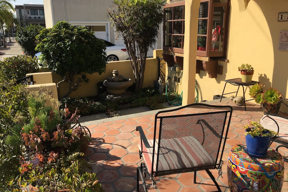 Photo of Others in Old Towne