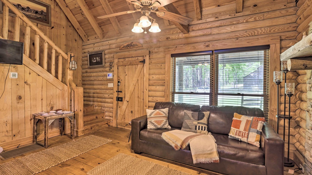 Photo of Livingroom in Hueytown
