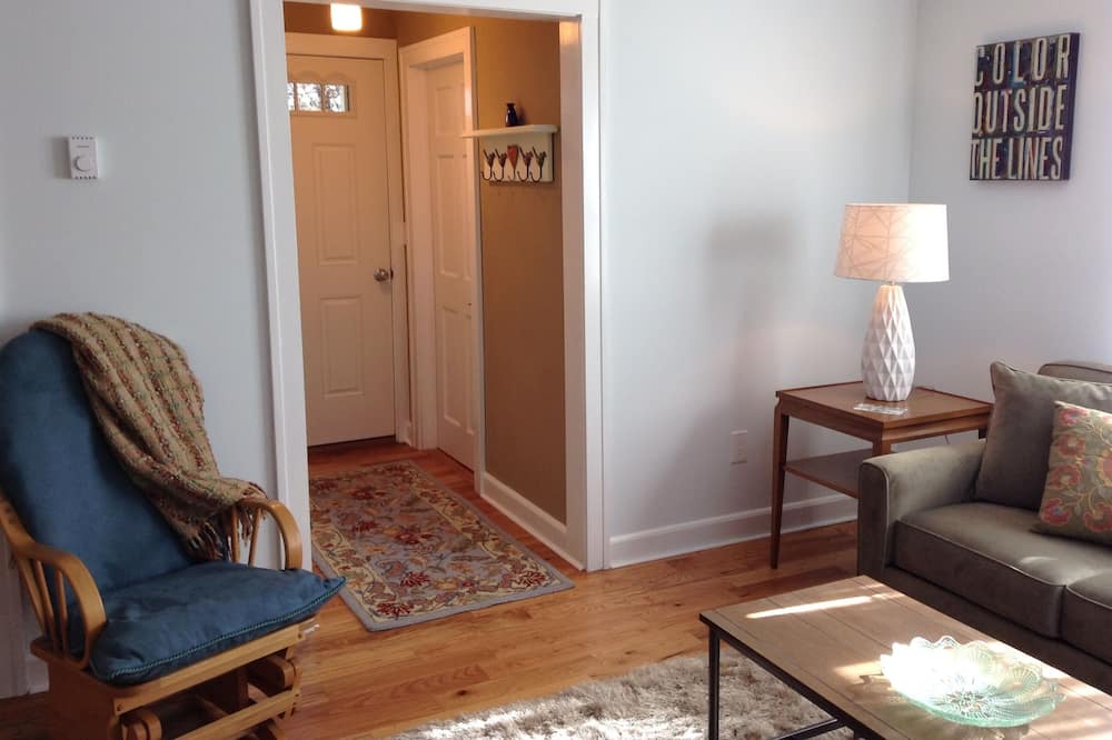 Photo of Livingroom in Poughkeepsie