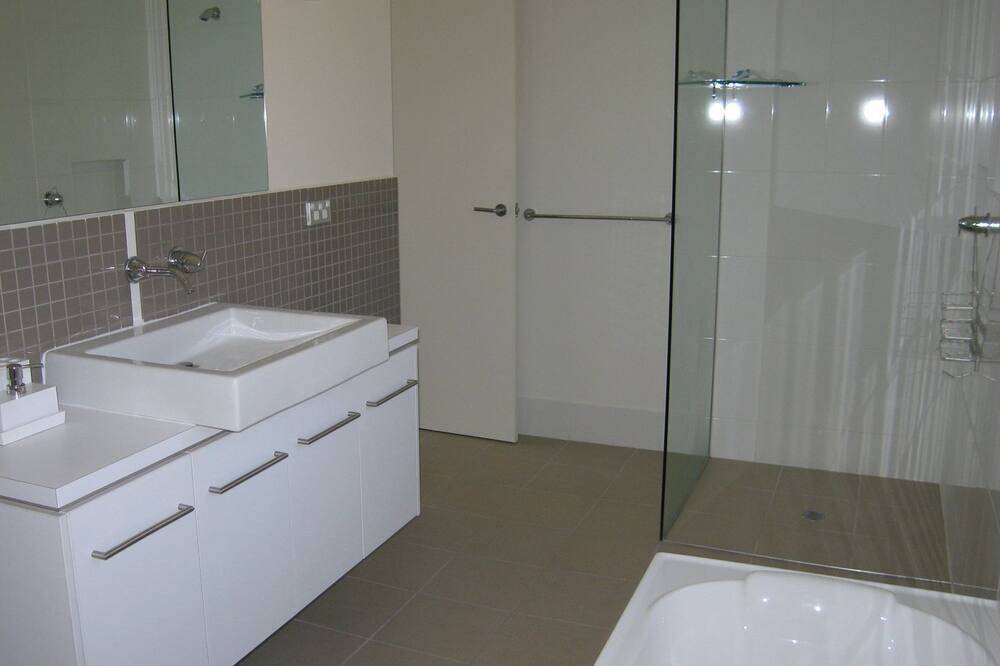 Photo of Bathroom in Encounter Bay