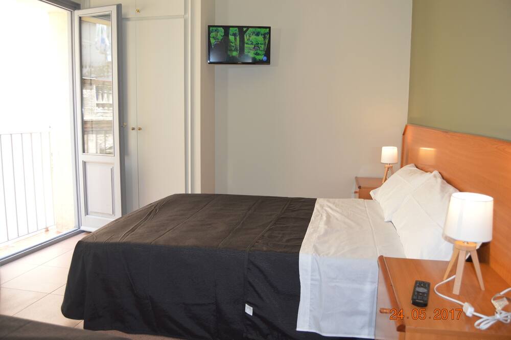 Photo of Bedroom in Figueres