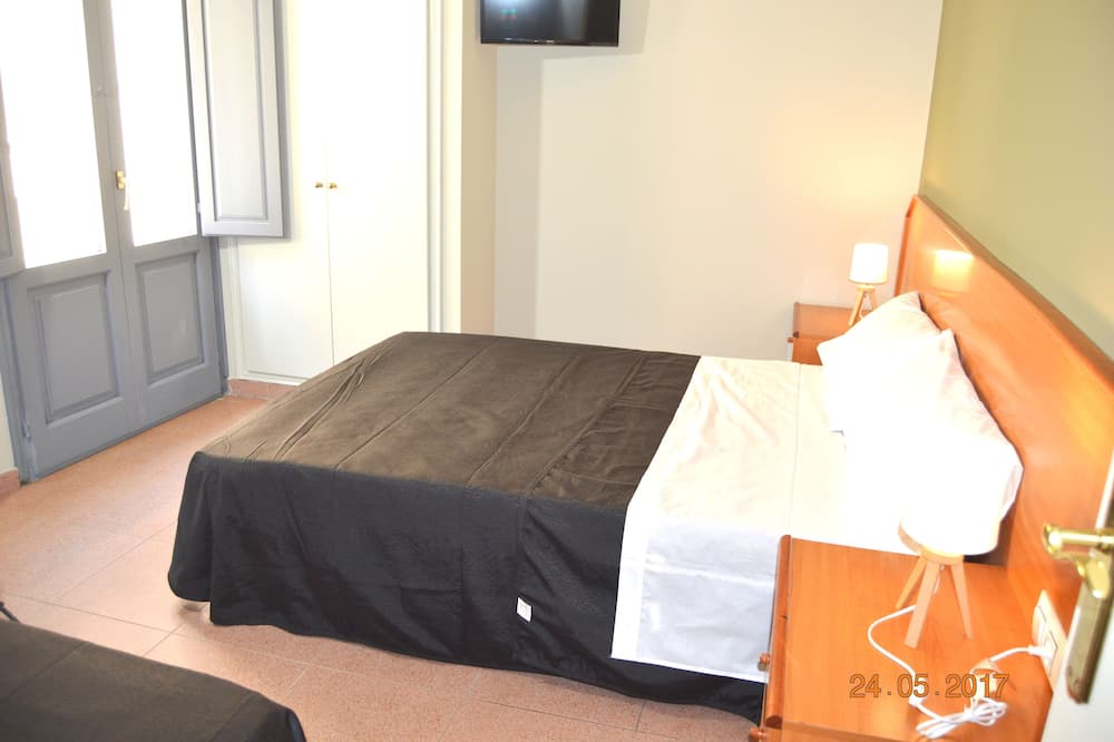 Photo of Bedroom in Figueres