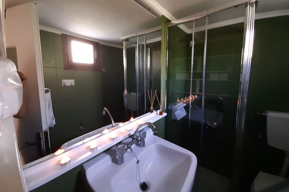 Photo of Bathroom in Kounelion