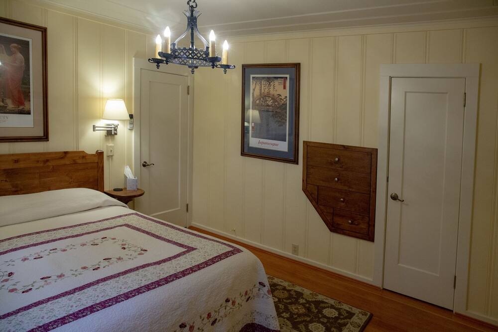 Photo of Bedroom in Sutter Creek