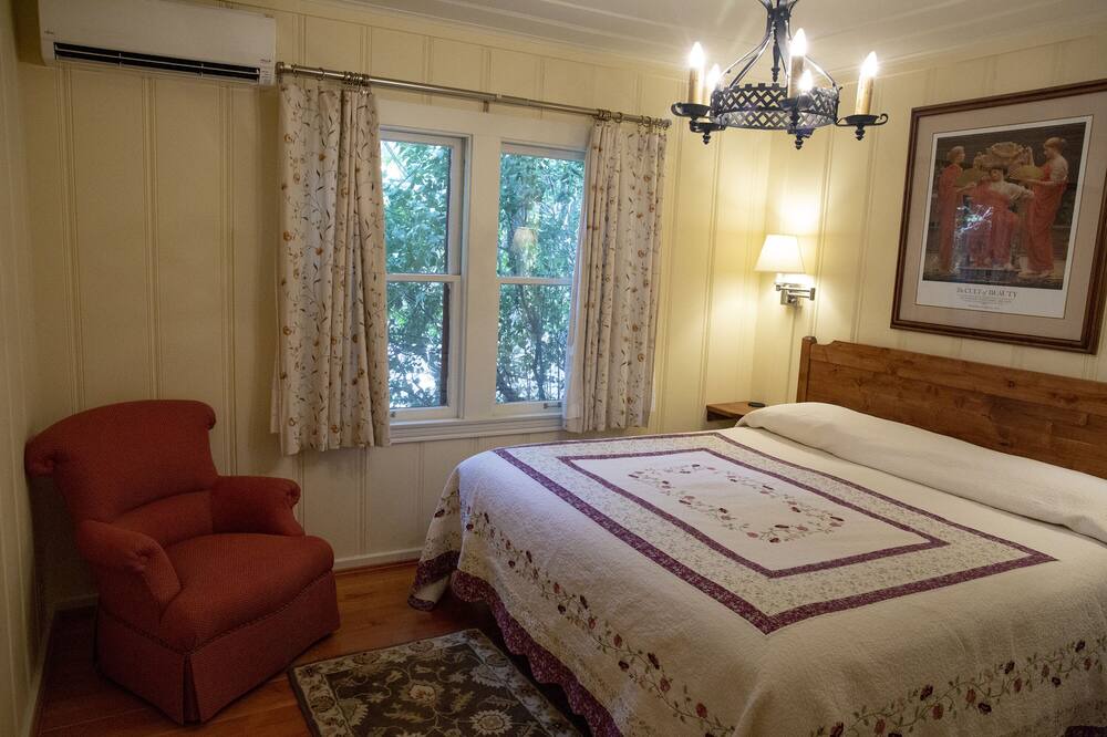 Photo of Bedroom in Sutter Creek