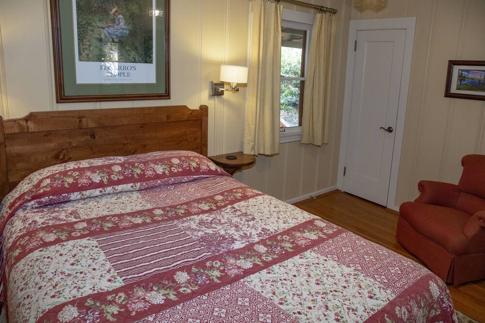 Photo of Bedroom in Sutter Creek