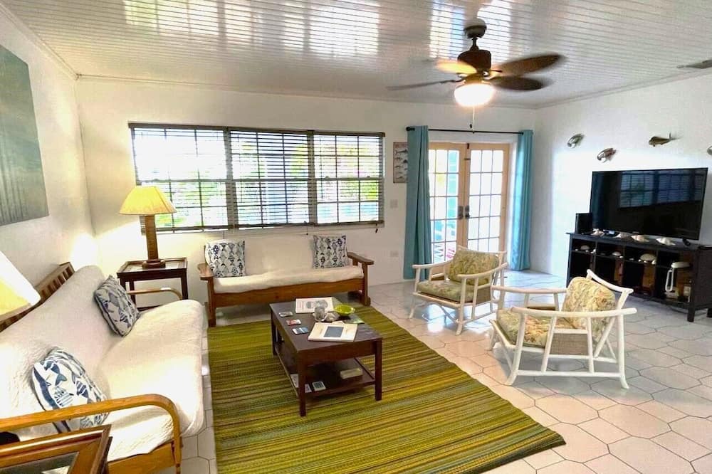 Photo of Bedroom in Spanish Wells