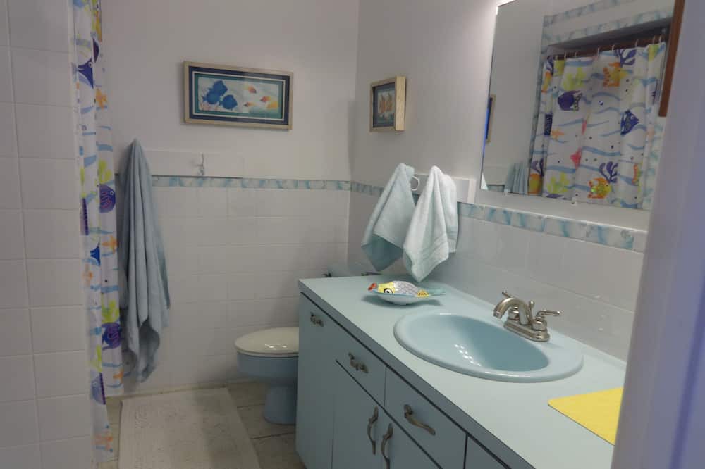 Photo of Bathroom in Crossing Rocks
